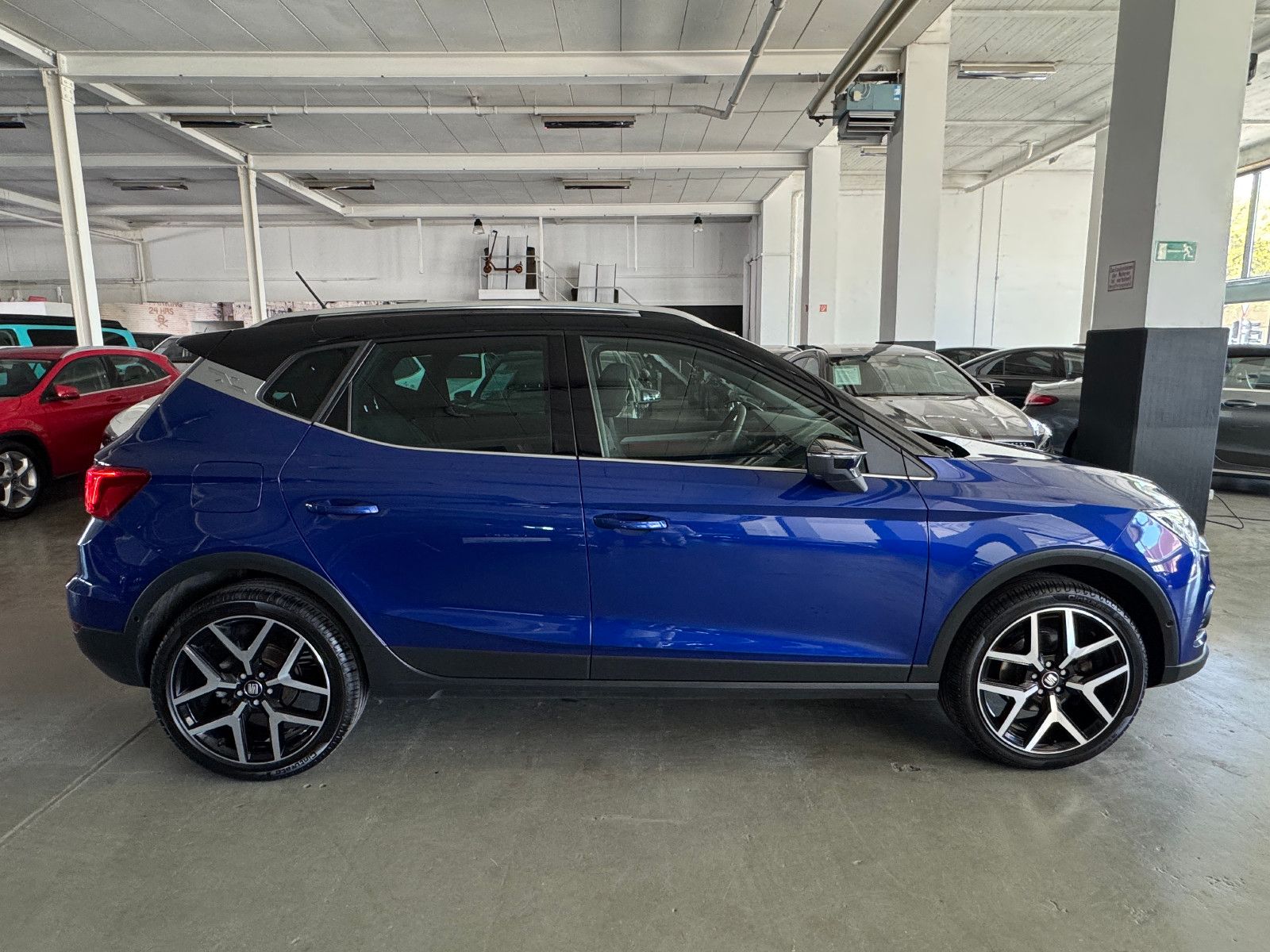 Fahrzeugabbildung SEAT ARONA SPORTPAKET FR-LINE DSG ACC LED BEATS KESSY