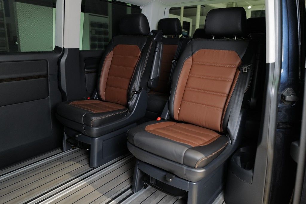 Volkswagen T6 Multivan 2.0TDI DSG Highline AHK RKam 7.Sitz  foto 8