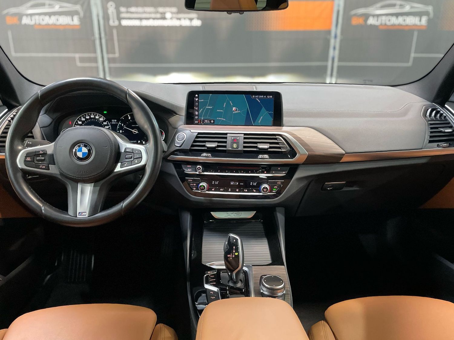 Fahrzeugabbildung BMW X3 xDrive 20d LuxuryLine#Virtual#Pano#Leder#Head