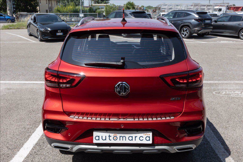 MG ZS