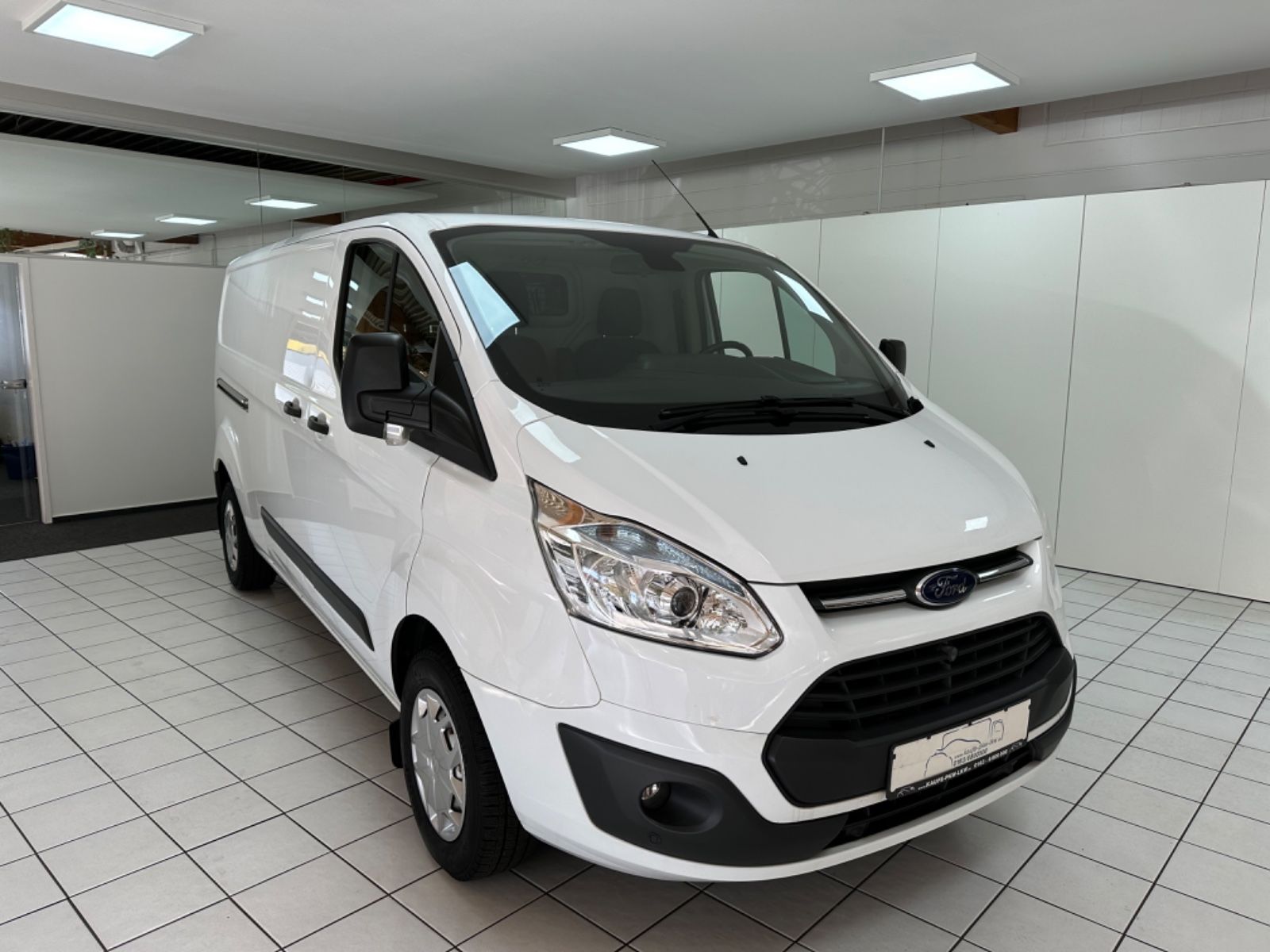 Fahrzeugabbildung Ford Transit Custom Kasten 310 L2 *Trend*Klima*