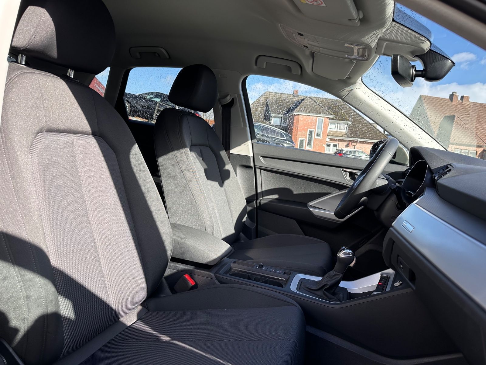 Fahrzeugabbildung Audi Q3 35 TFSI S line S Tronic Navi/ACC/SHZG/LED/PDC