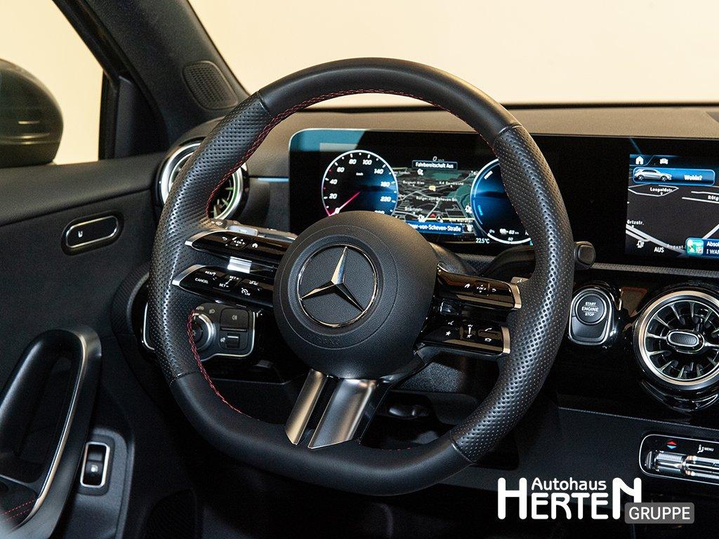 Mercedes-Benz A 250 e+AMG PREMIUM+KEYLESS+R-KAMERA+LED+AMBIENT