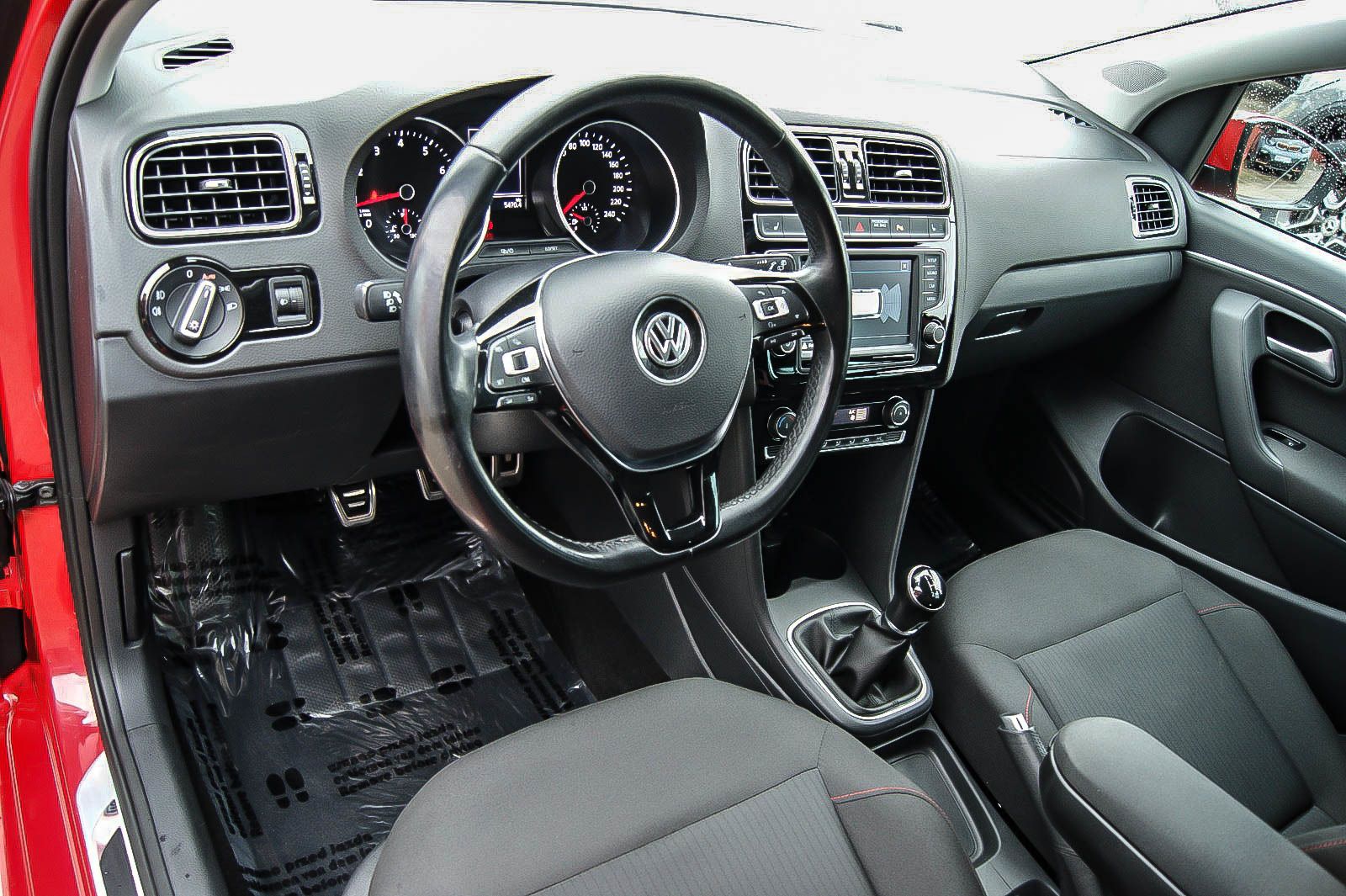 Fahrzeugabbildung Volkswagen Polo V 1.0 SOUND KLIMA SIHZG PDC TEMPOMAT 2.HAND