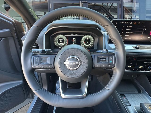 Nissan Qashqai Tekna°Premium Paket°HUD*Pano*Navi*Leder*