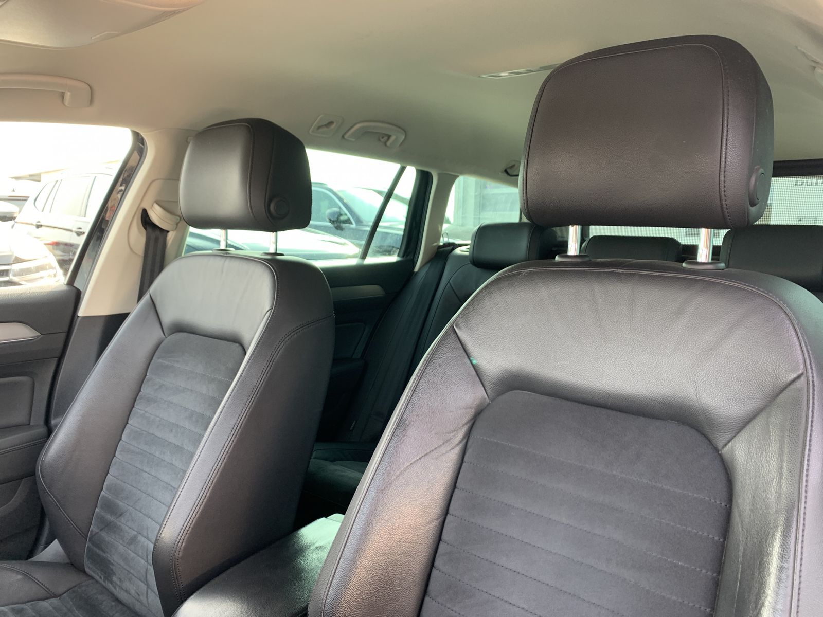 Fahrzeugabbildung Volkswagen Passat Variant 2.0 TDI*Highline*AHK*STHZ*Cam*