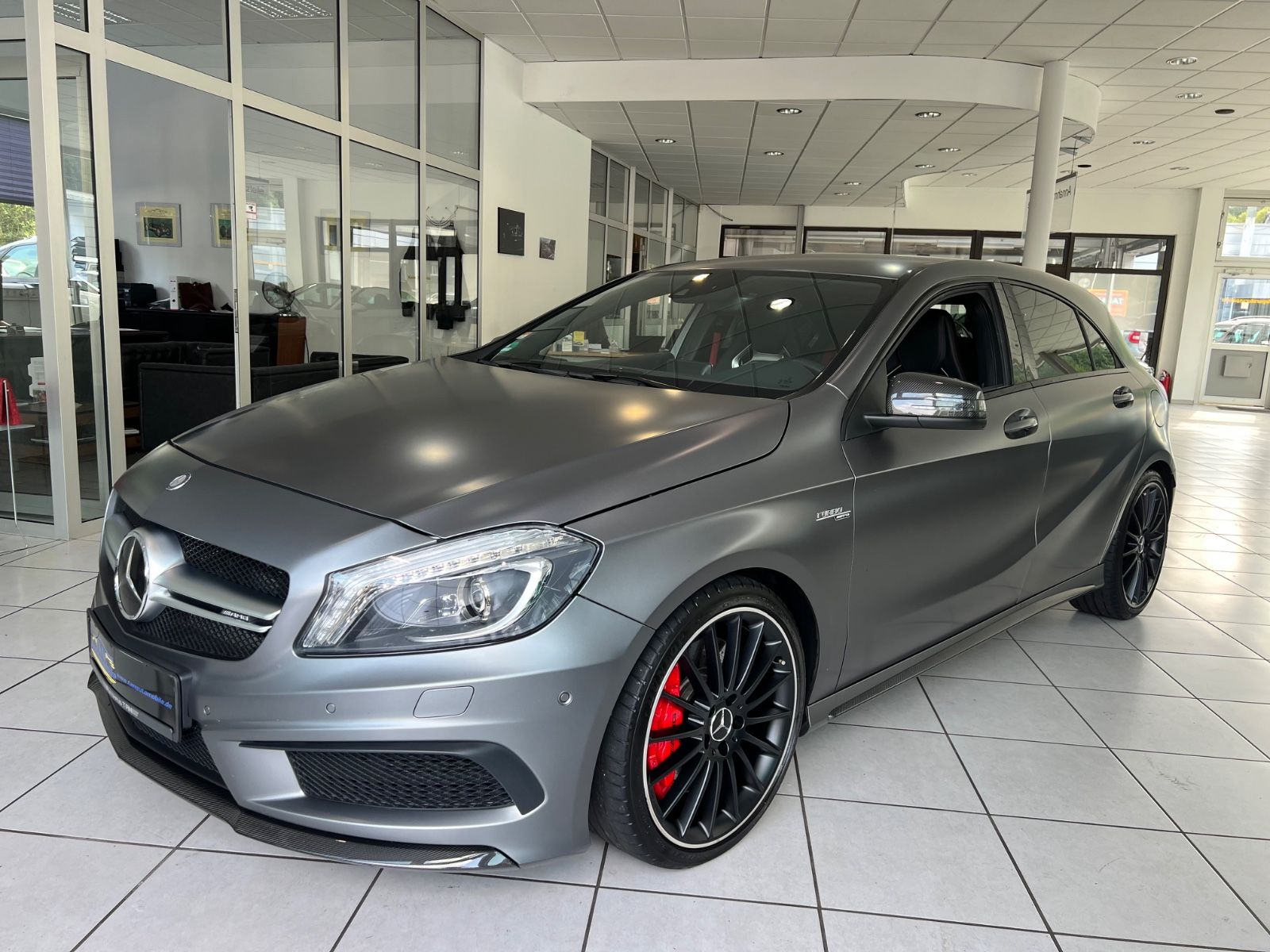 Fahrzeugabbildung Mercedes-Benz A 45 AMG 4Matic*MATT-GRAU*PERFORMANCE SITZE&AUSP
