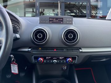 Audi A3 1.2 TFSI Attraction °AHK°SHZ°AAC°Allwetter°
