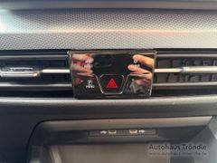 VW Golf VIII Bluetooth Navi LED Klima Einparkhilfe