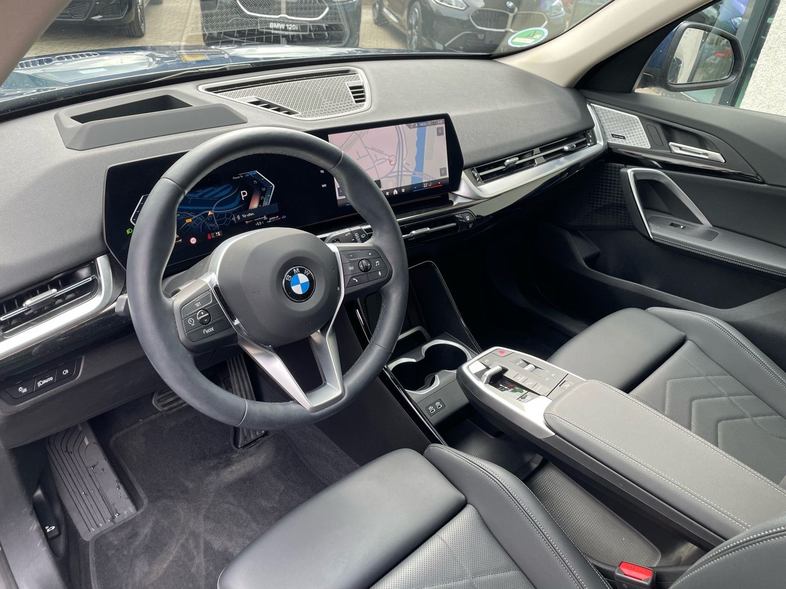 BMW X1 sDrive20i AHK Pano 1,49% ! foto 4