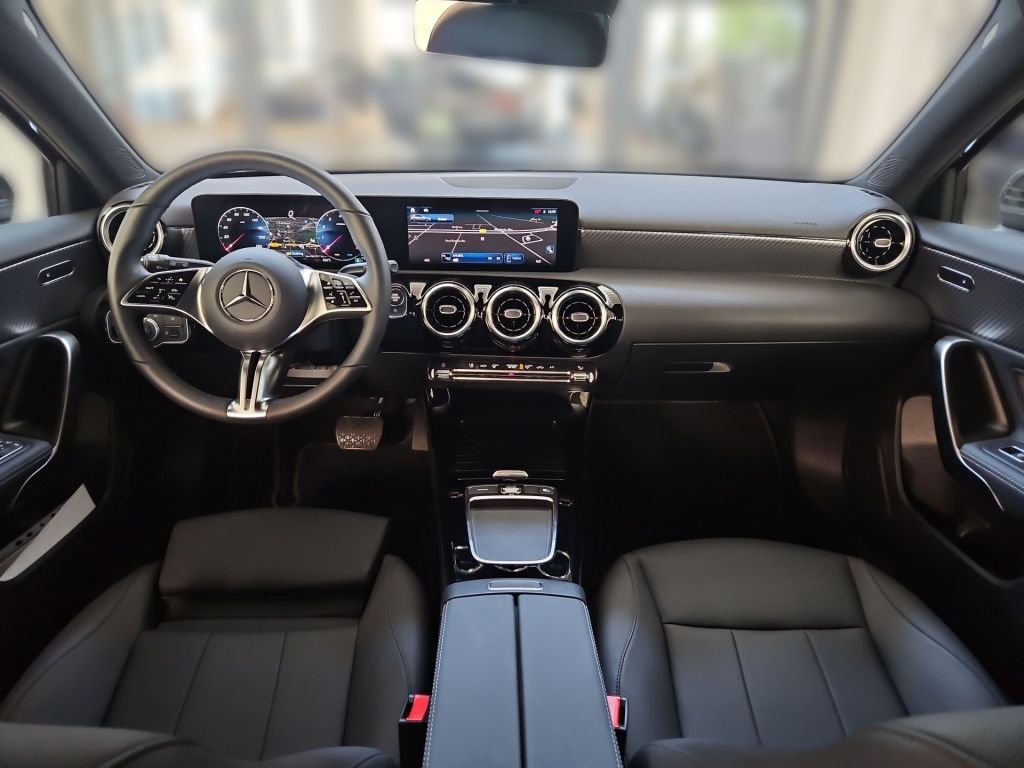 Fahrzeugabbildung Mercedes-Benz A 200 Progressive Navi LED SHZ SpurH KAM DAB