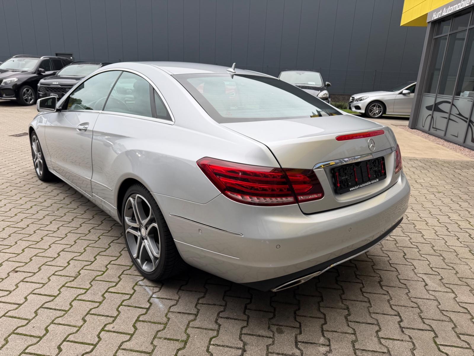 Mercedes-Benz E 200 E Coupe/LEDER/LED/KAMERA/2.HAND/TEMPOMAT