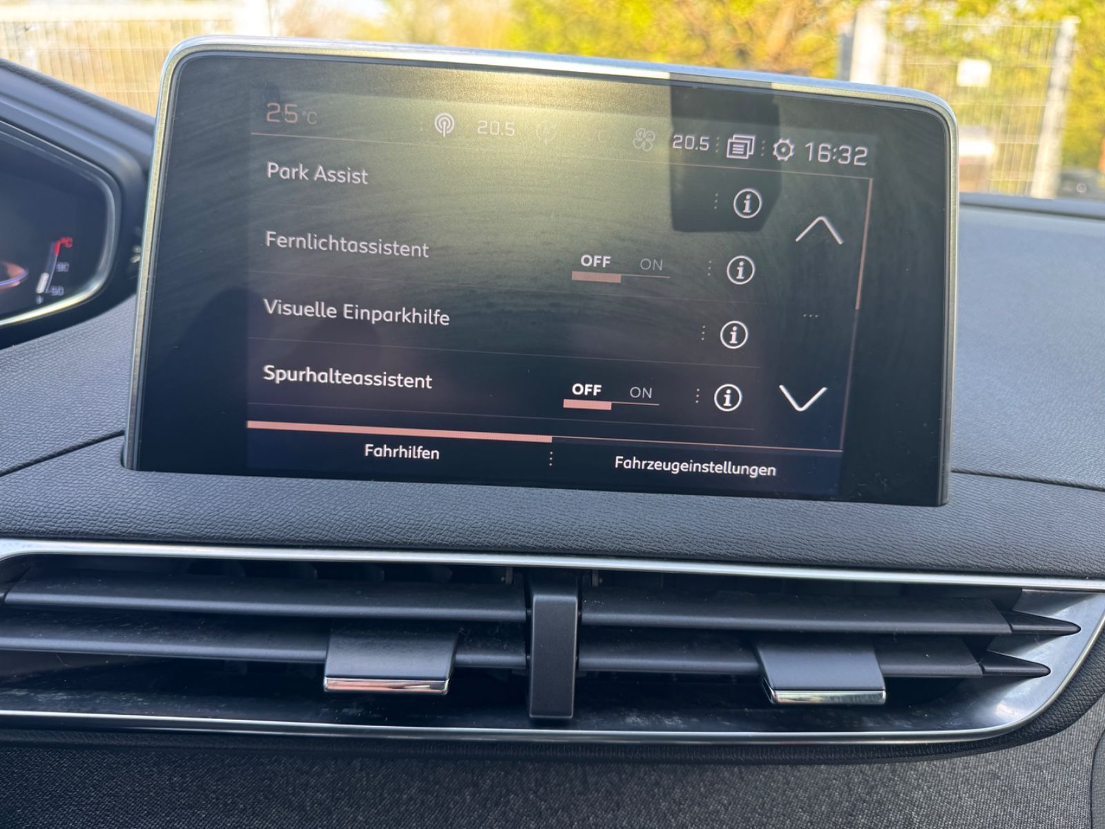 Fahrzeugabbildung Peugeot 5008 Allure GT Line Leder+7 Sitzer+LED+Panorama+