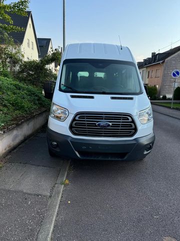 Ford Transit 9 Sitzer + 2 Rollstuhlplätze