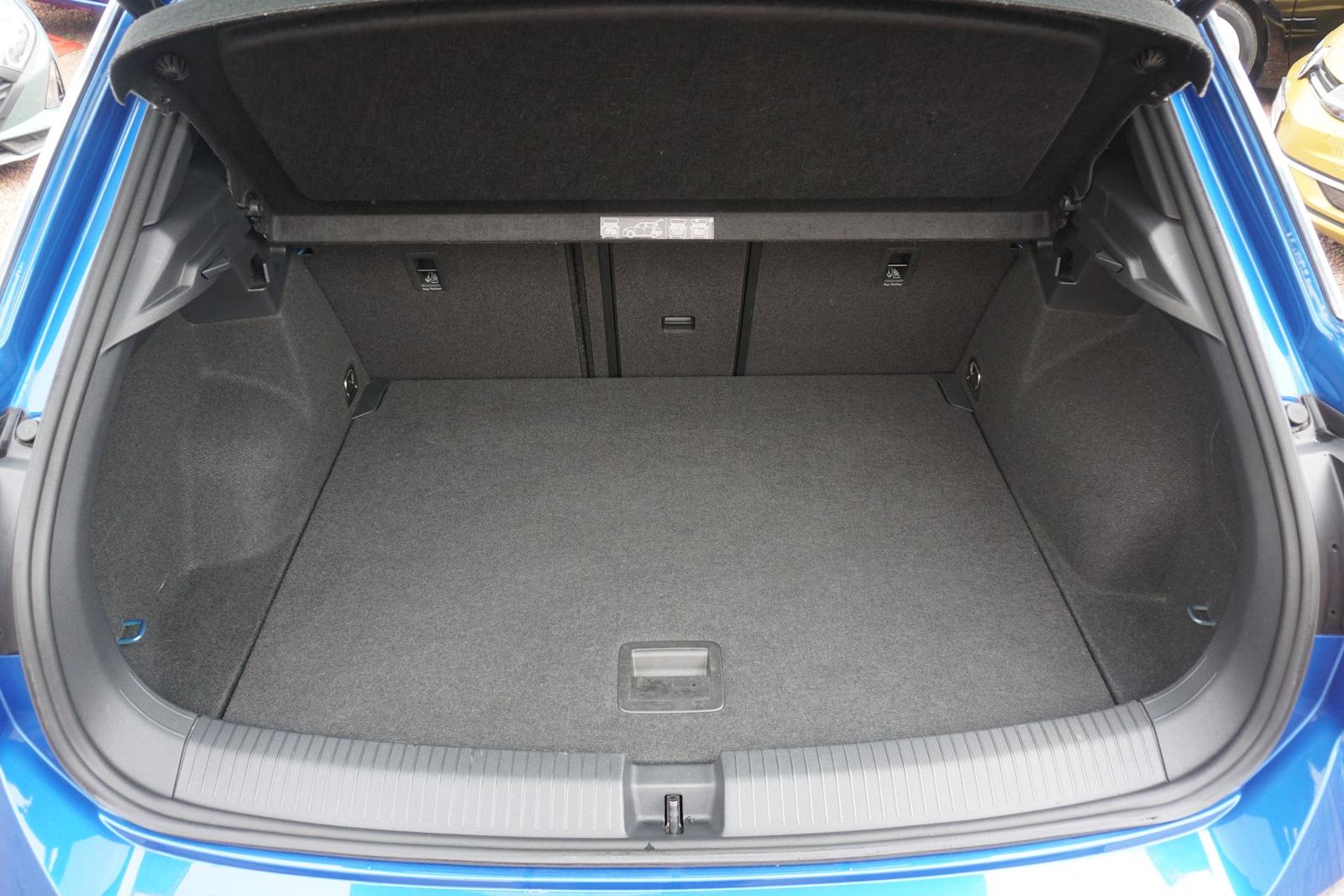 Volkswagen T-Roc 1.5 TSI R-Line DSG LED ACC Totwinkel PDC
