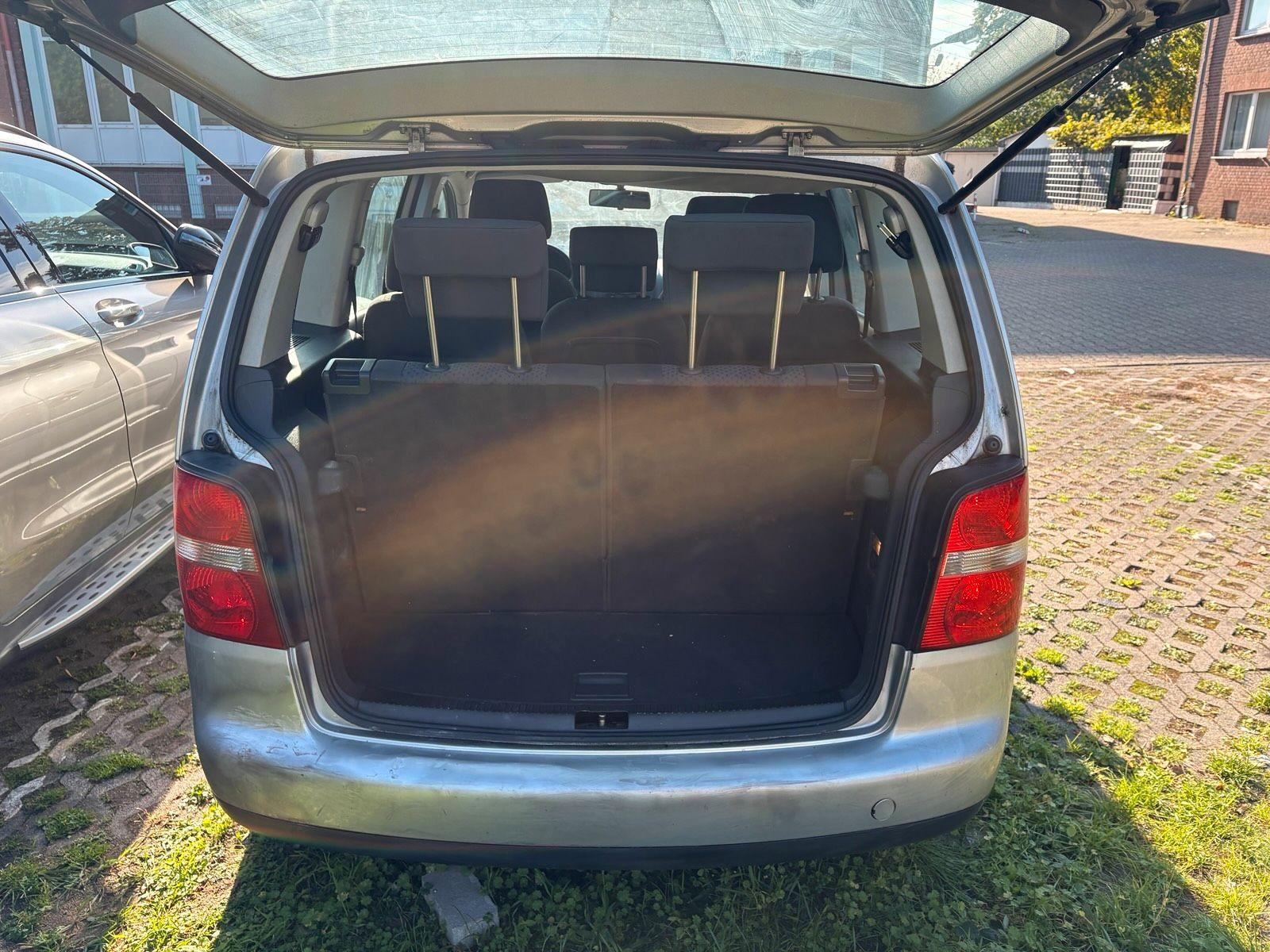 Volkswagen Touran 2005 — photo 6
