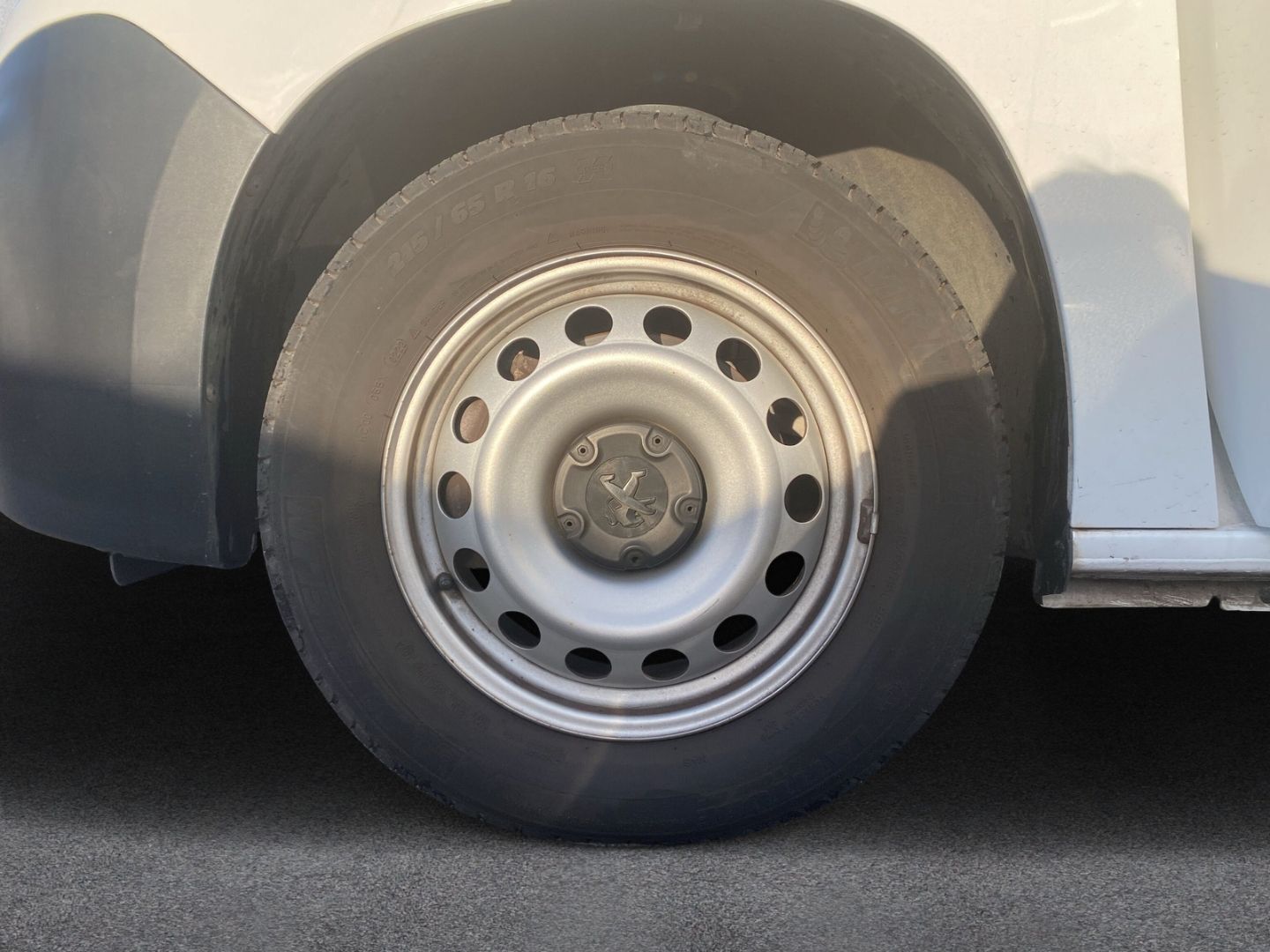 Fahrzeugabbildung Peugeot Partner Grip L1 1.5 BlueHDi *Frontscheibe heizba