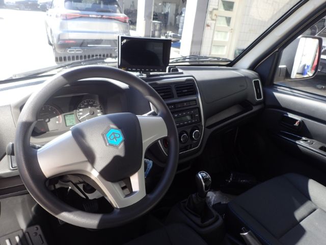 Fahrzeugabbildung Piaggio Porter NP6 TW LR LPG TOP Humbaur Variante C 12,8