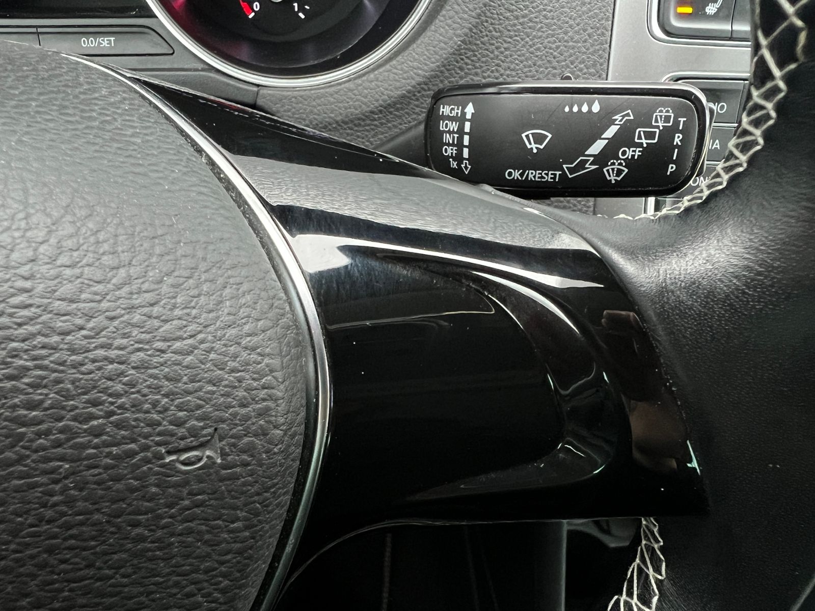 Fahrzeugabbildung Volkswagen Polo Lounge 1.0 *Sitzheizung, Climatronic, Navi*