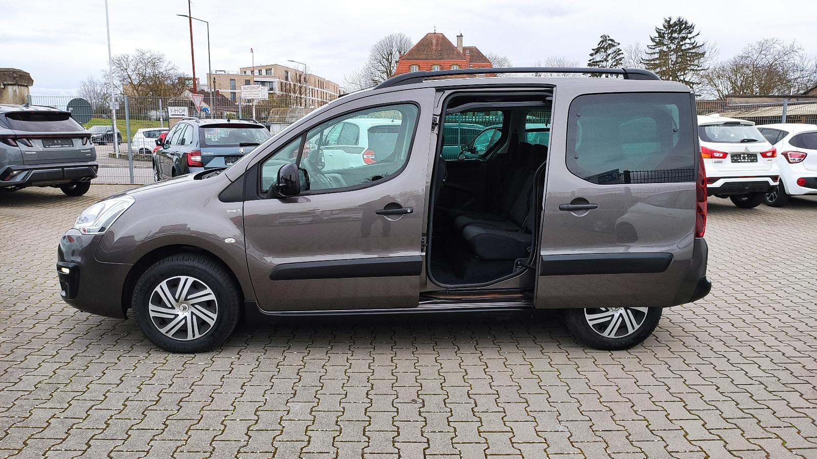 Citroën Berlingo XTR 1.Hand+AHK+Klimaautom+SHZ+PDC+BT+SH