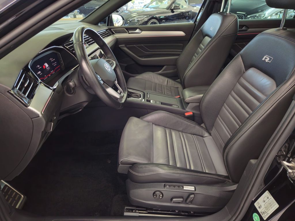 Volkswagen Passat Variant Elegance 4M R-line*PANO*HUD*STHZG