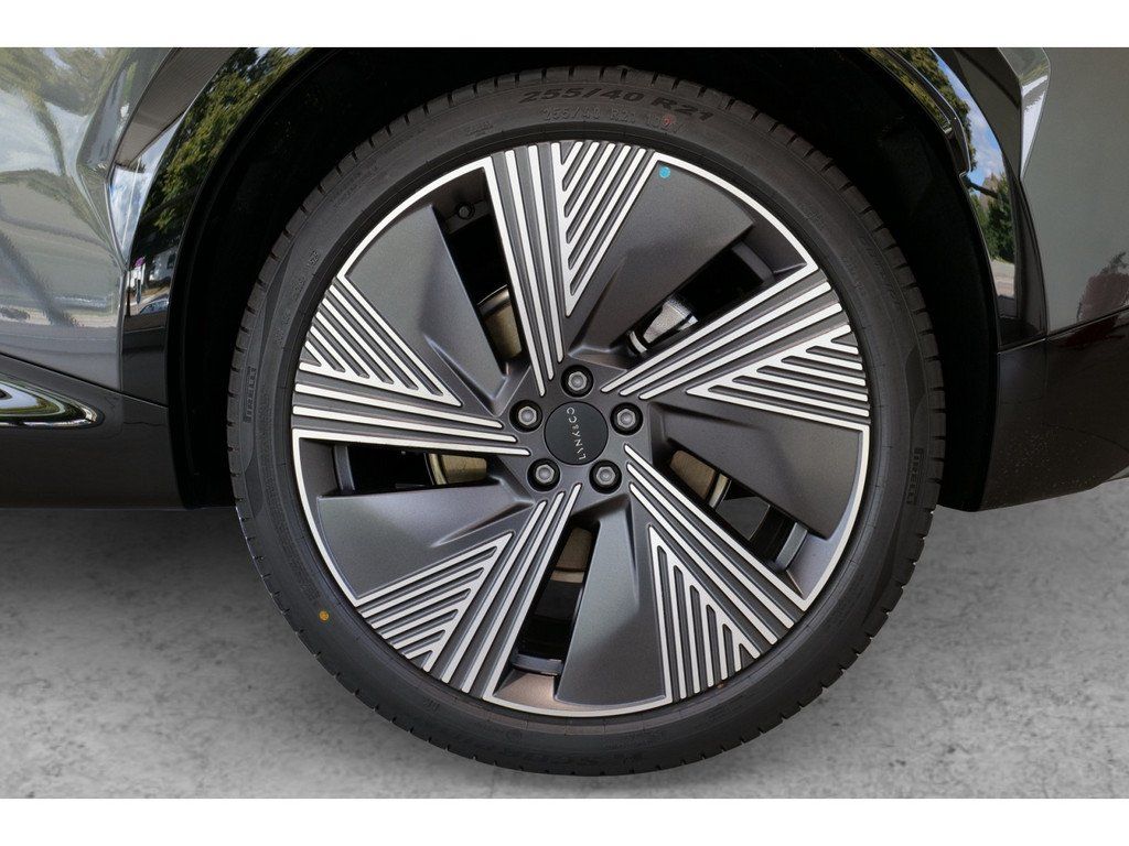 Lynk & Co 08