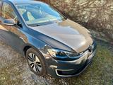Volkswagen e-Golf VII 136 PS*36 kWh*1.Hand*CCS*ACC*PDC*LED - E-Autos