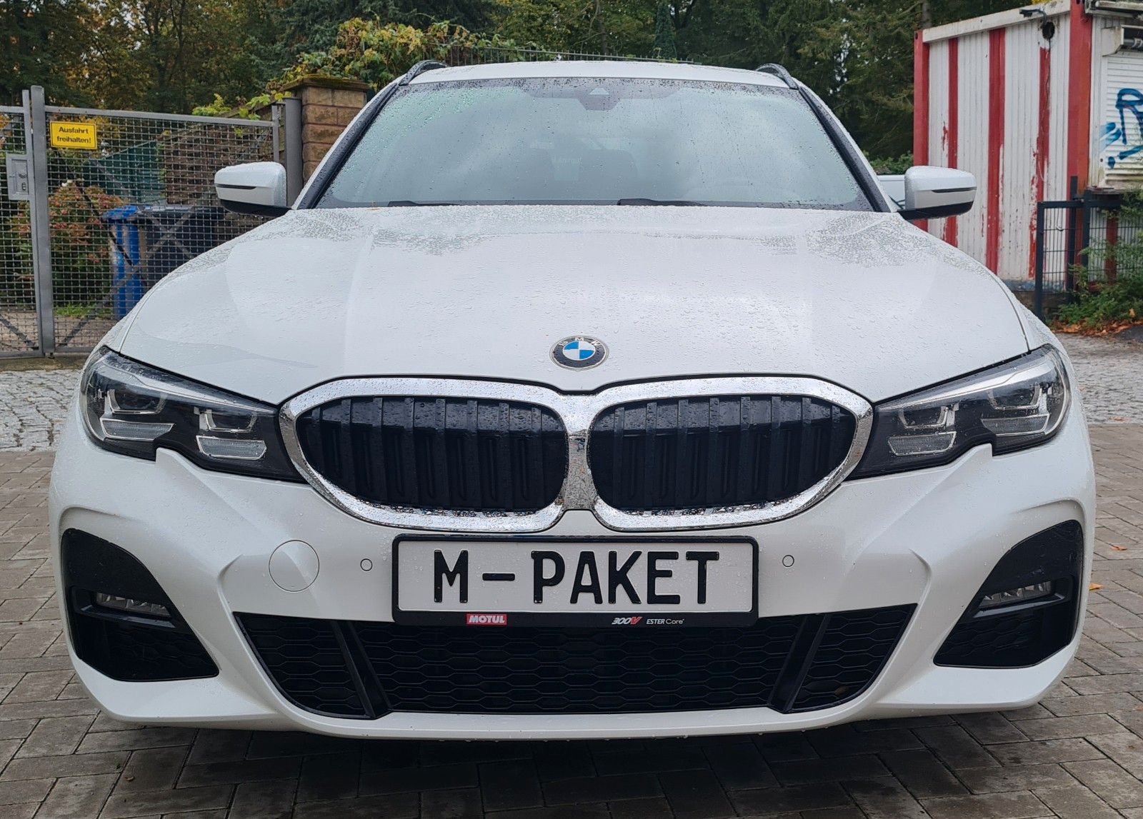 BMW 320d xDrive Touring M Sport paket foto 3