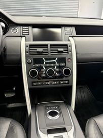 Land-Rover Discovery - 11