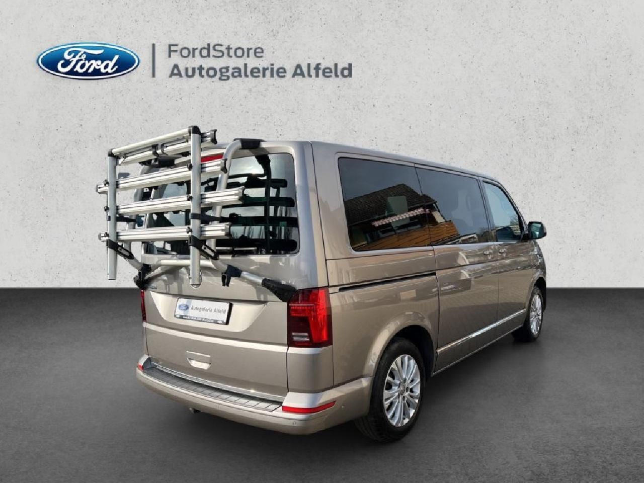 Volkswagen T6.1 Multivan Highline AHK ACC el. Schiebetüren foto 5