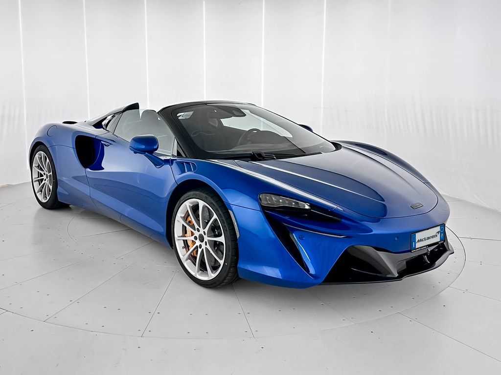 Image of McLaren Artura