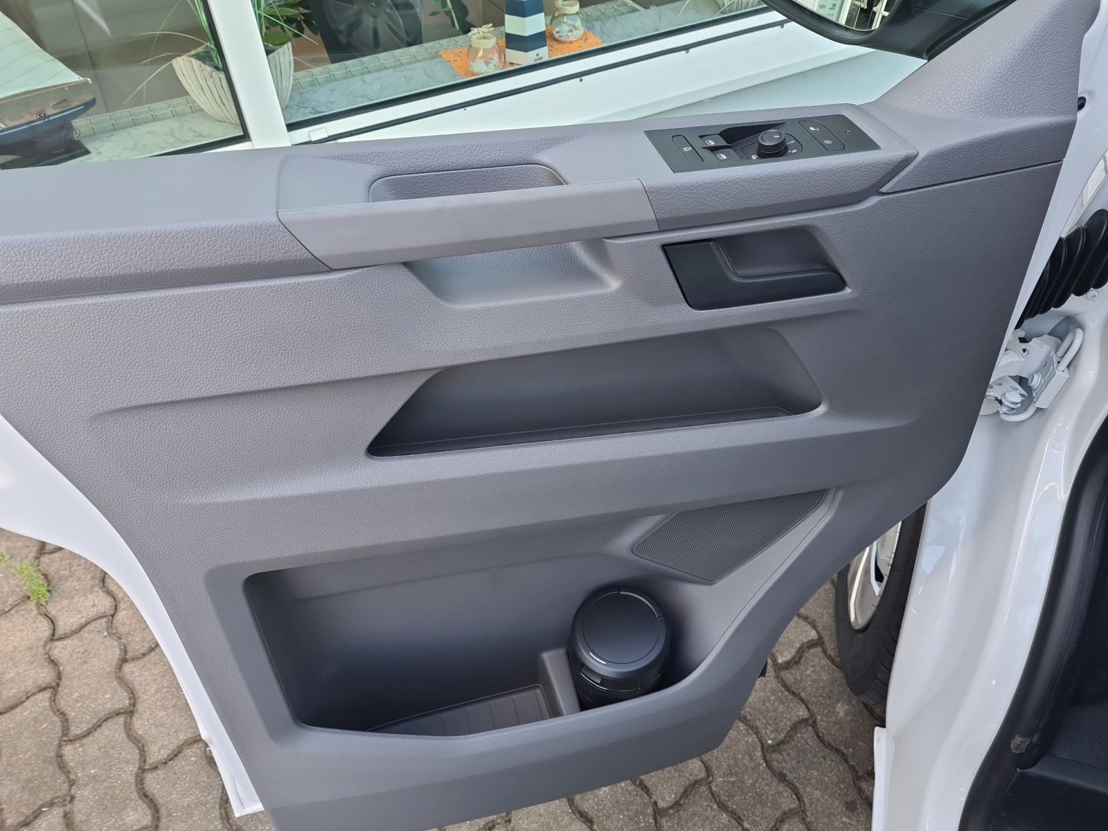 Fahrzeugabbildung Volkswagen T6 Kombi T6.1 TDI 9-Sitzer LR SITZH. PDC KLIMA