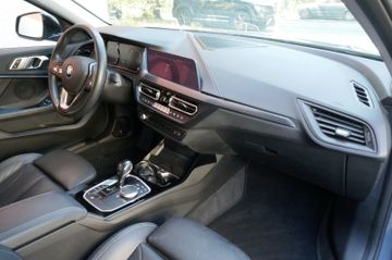 Fahrzeugabbildung BMW 120 1 Limousine 120 d xDrive Sport Line