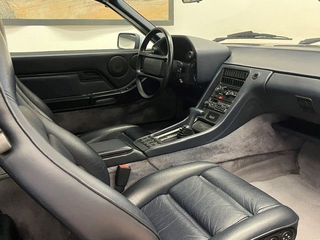 PORSCHE 928 1987