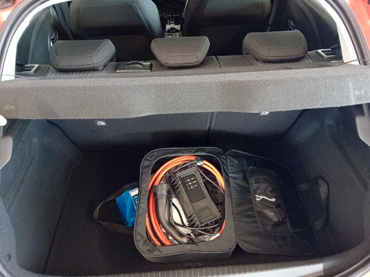 Fahrzeugabbildung Opel Corsa-e EDITION 50kwh/11KW/KLIMA