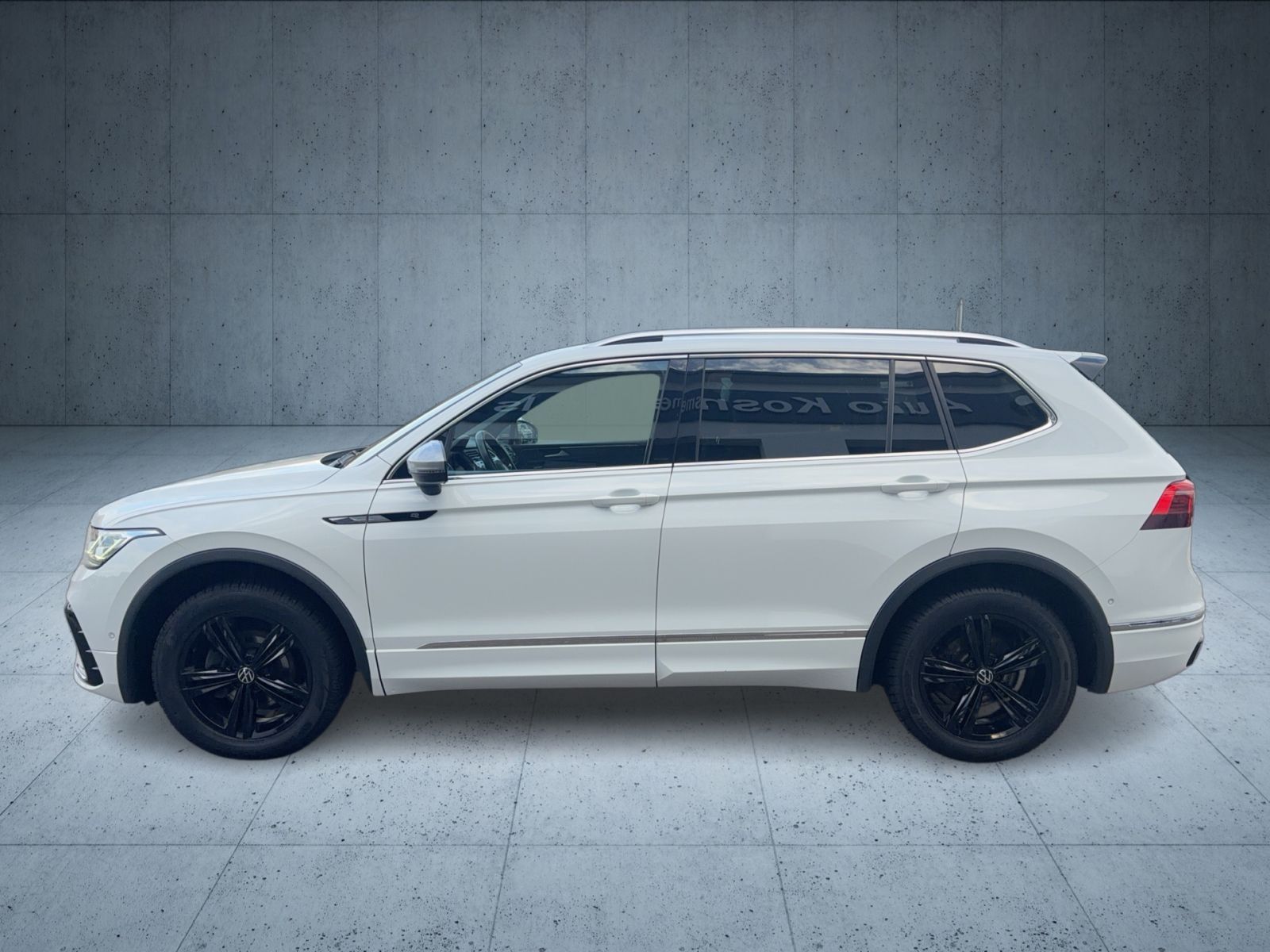 Volkswagen Tiguan Allspace R-Line 2.0 TDI 4M AHK/Kam/Nav/19 imagem 2