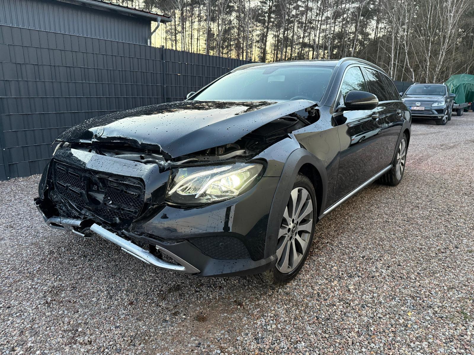 Mercedes-Benz E 220 d 4Matic All-Terrain, Kamera Leder LED