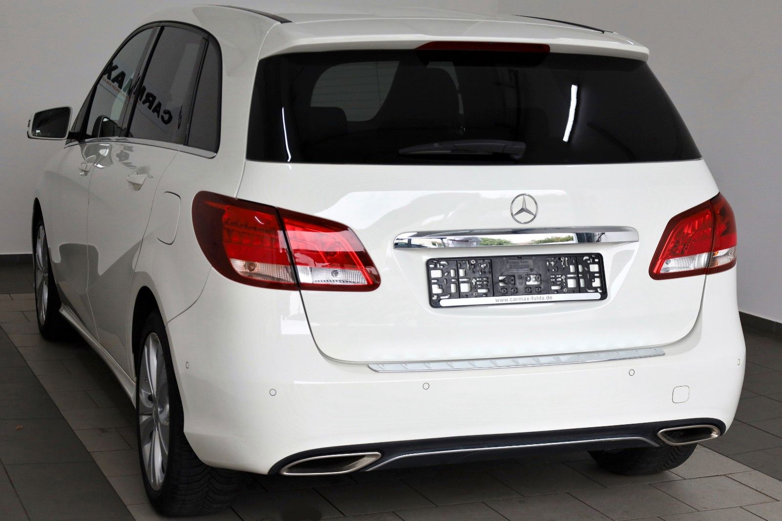 Fahrzeugabbildung Mercedes-Benz B 180 Urban T.Leder,Navi,SH,PDC,Allwetterreifen