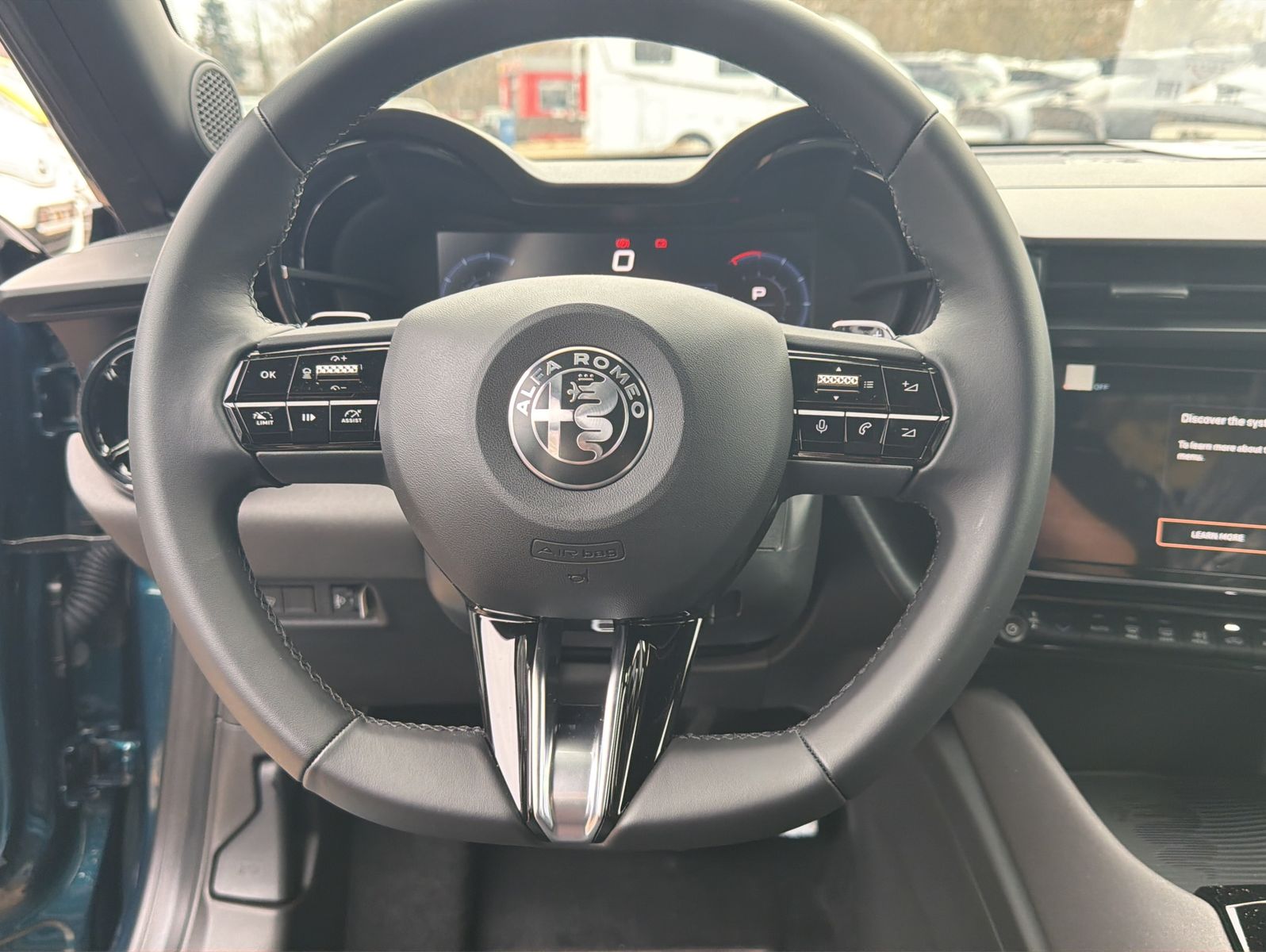 Fahrzeugabbildung Alfa Romeo Junior Ibrida 1.2 VGT 48V-Hybrid 100 kW Speciale