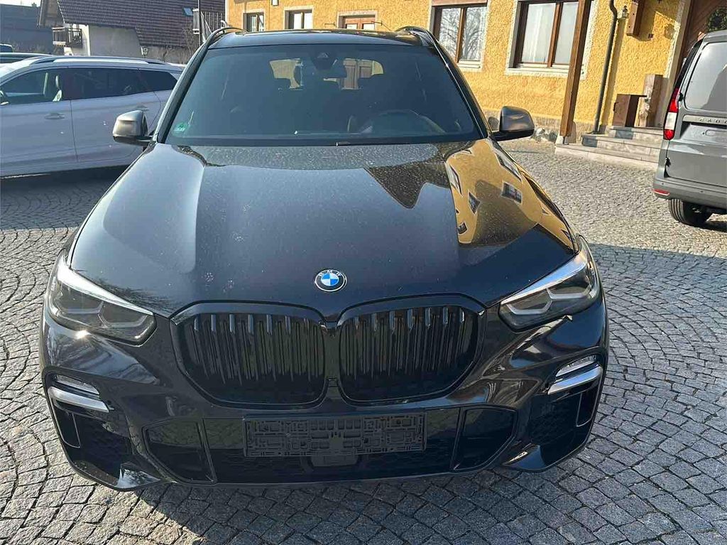 BMW X5 M50