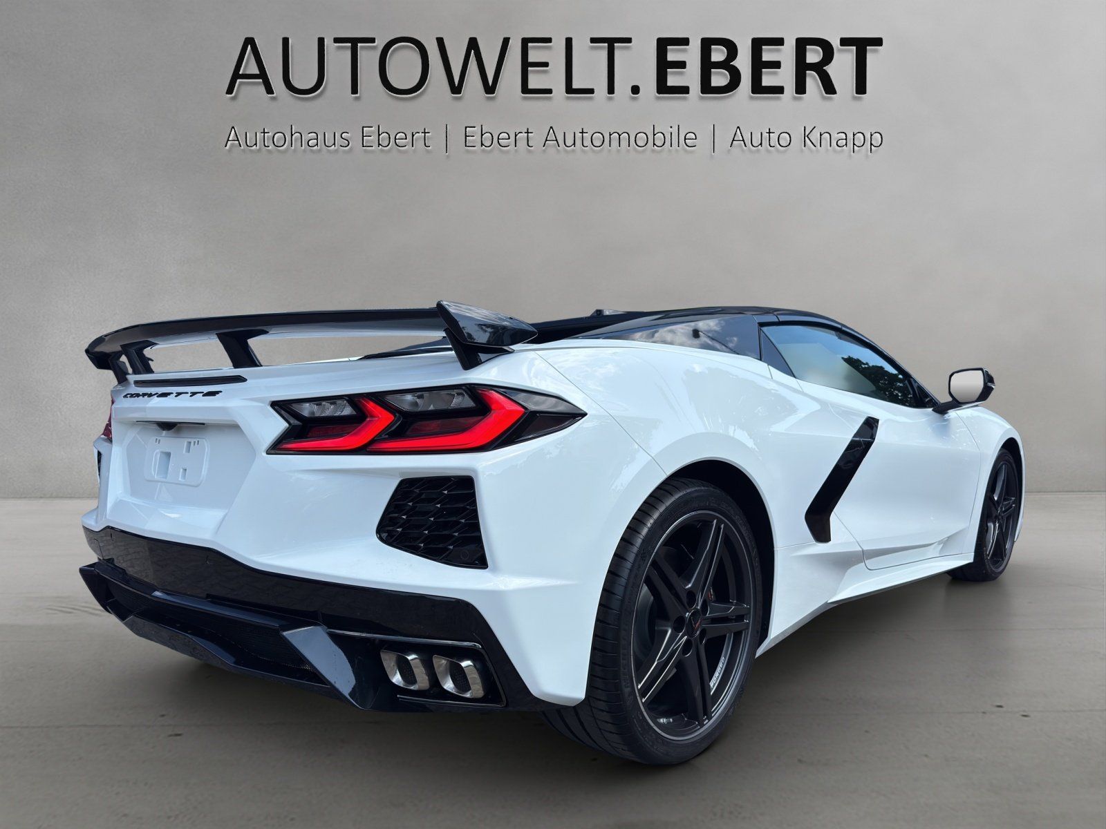 Fahrzeugabbildung Corvette C8 Cabrio 3LT MY2026 ARCTIC-WHITE/DARK-ATMOSPHER