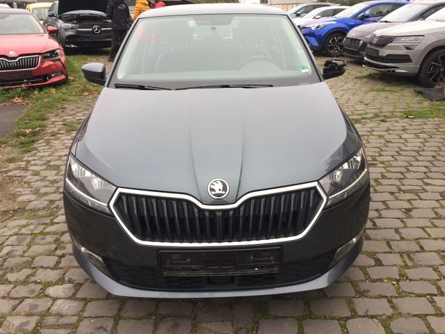 Skoda Fabia    1,0    Ambition