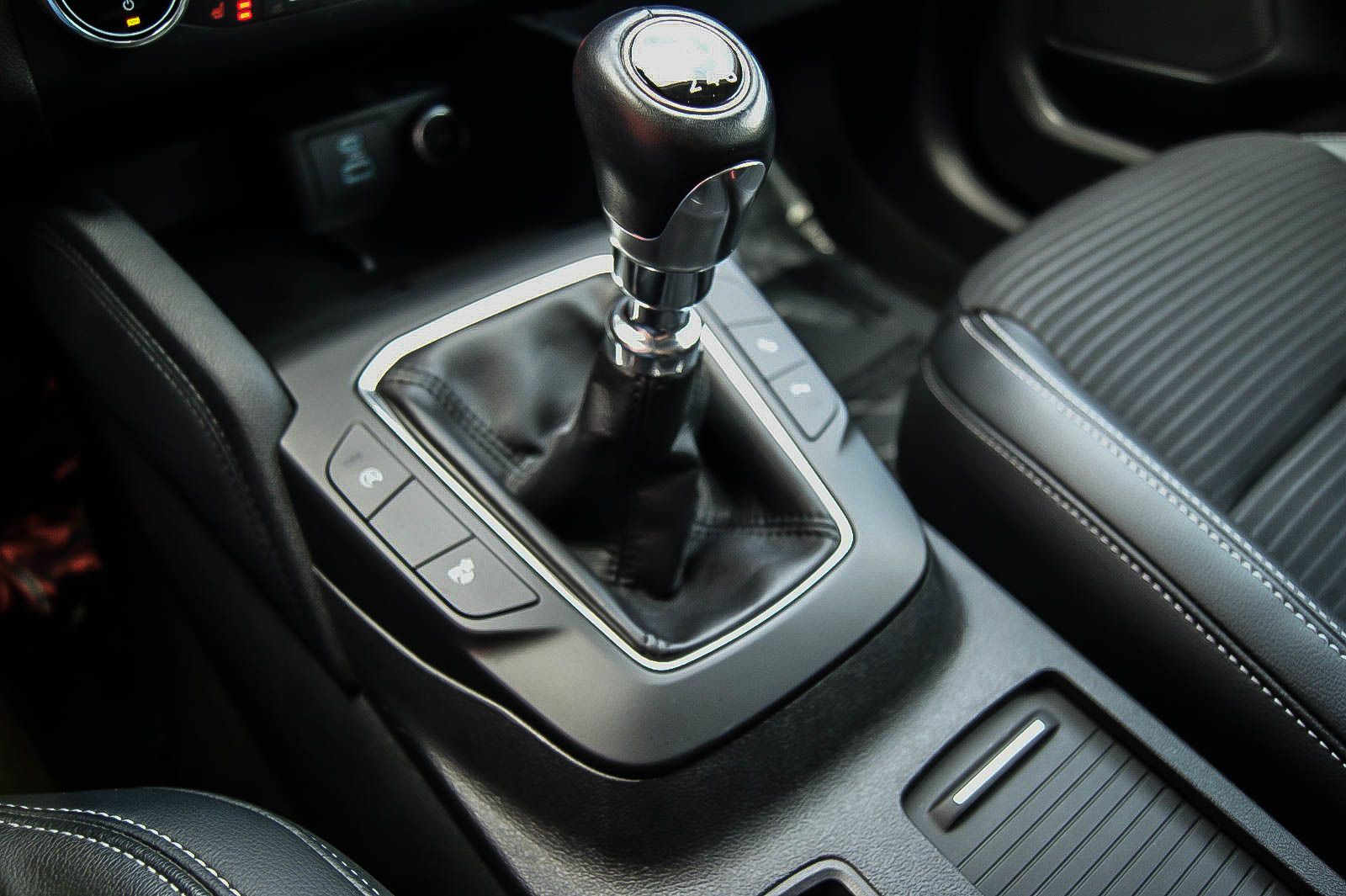 Fahrzeugabbildung Ford Kuga 1.5i Titanium X PARKASSYST KAMERA ACC LED