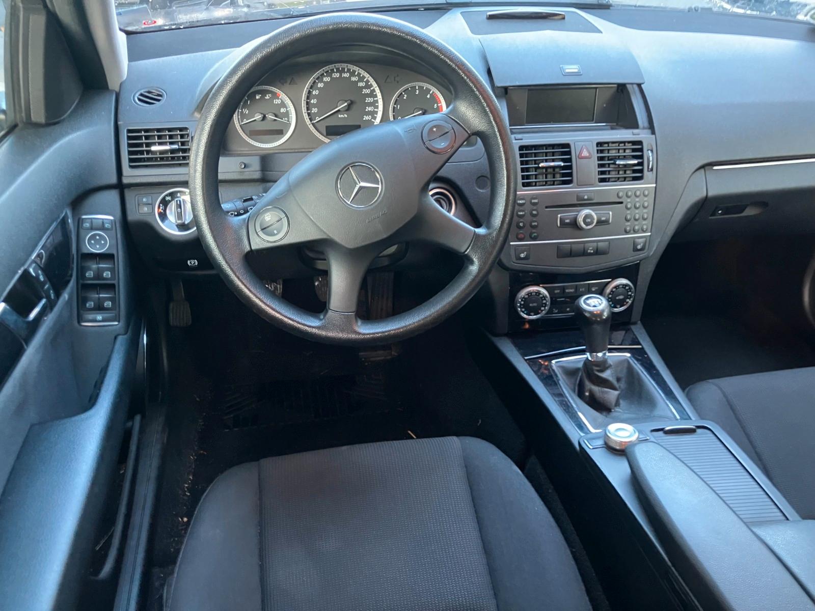 Mercedes-Benz C220 2010 — photo 5