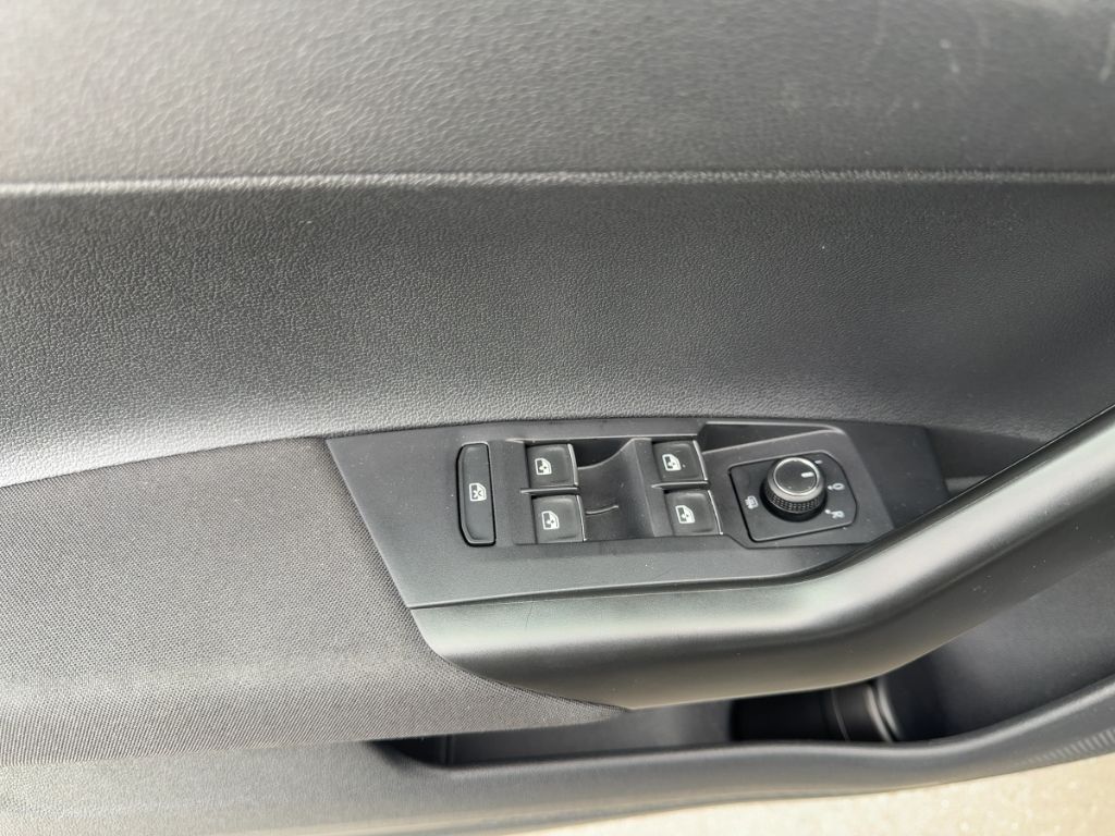 Fahrzeugabbildung Volkswagen Polo Comfortline Sitzheizung Klima Einparkhilf