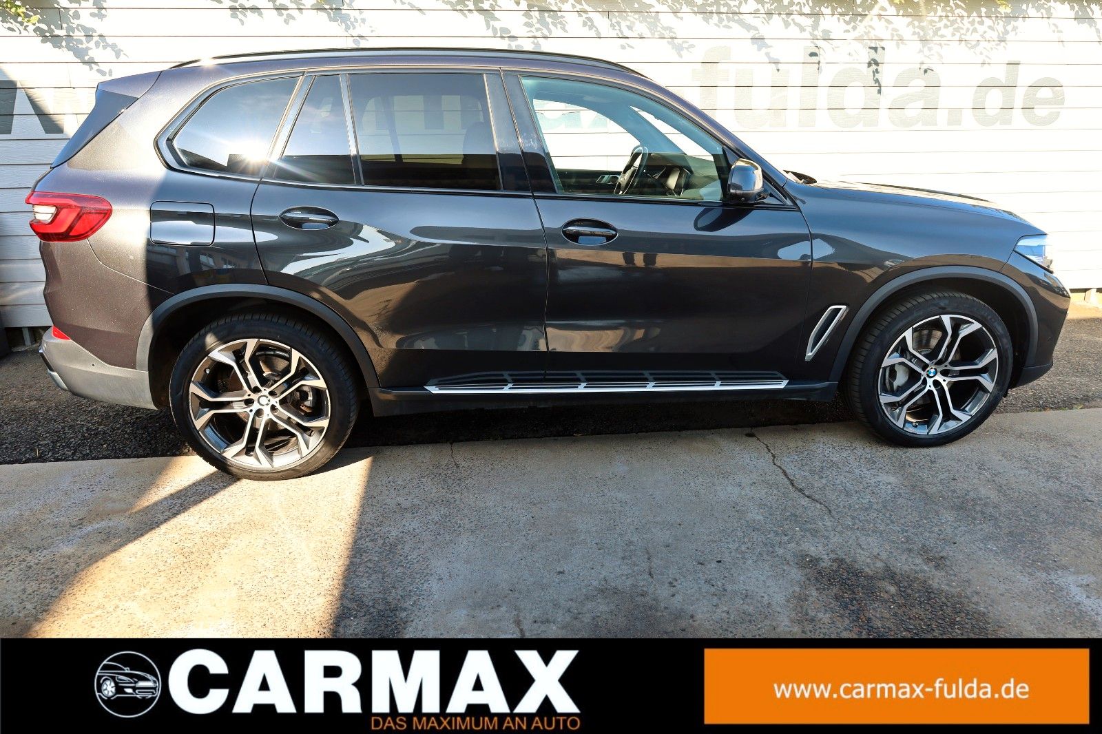Fahrzeugabbildung BMW X5 xDrive 45e xLine Leder,Navi,LED,Kamera,4xSH