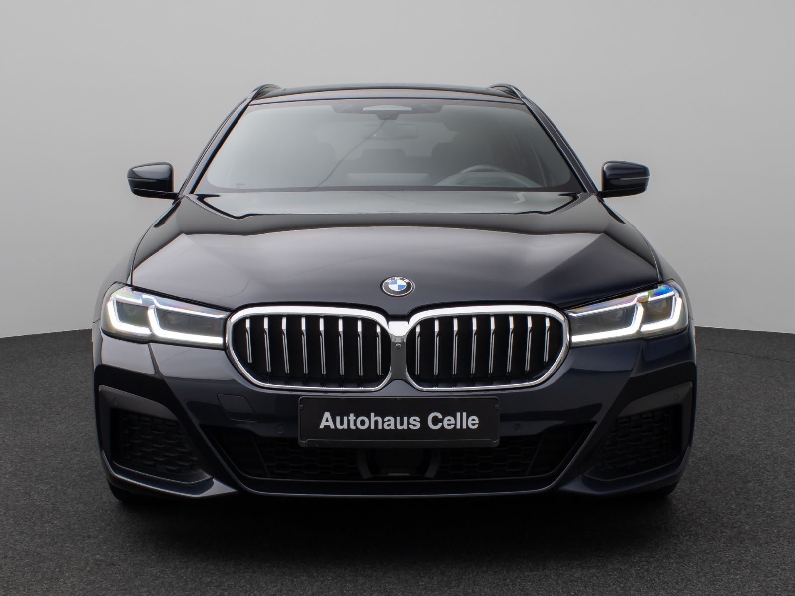 BMW 540d xDr Tour M Sport Pano HUD AHK ACC 360°