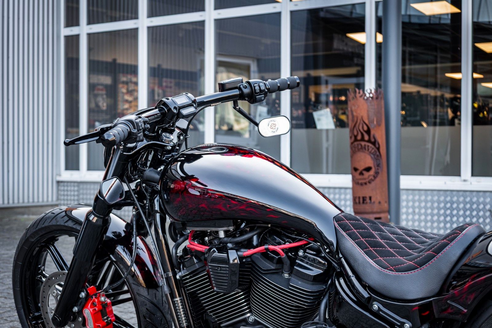 Fahrzeugabbildung Harley-Davidson FXBRS BREAKOUT 114 cui Kesstech - Airride-