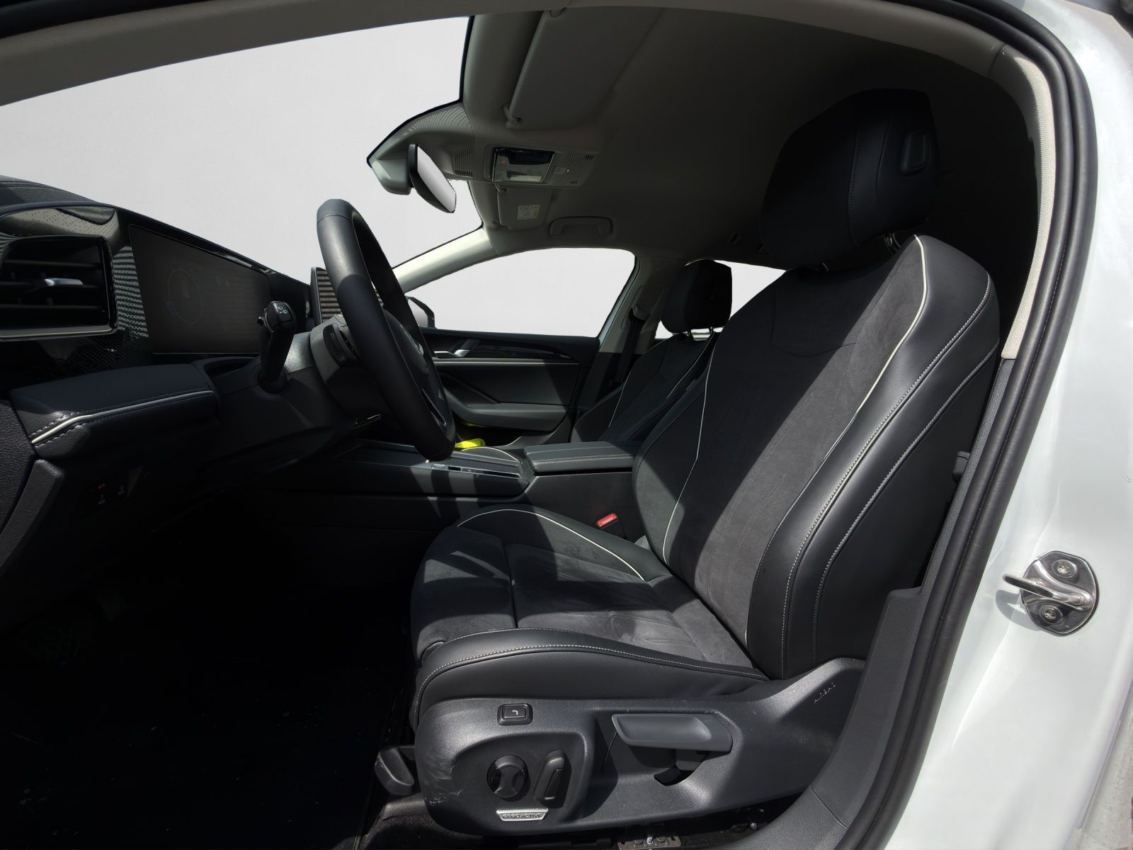 Volkswagen Passat Variant - Bild 13
