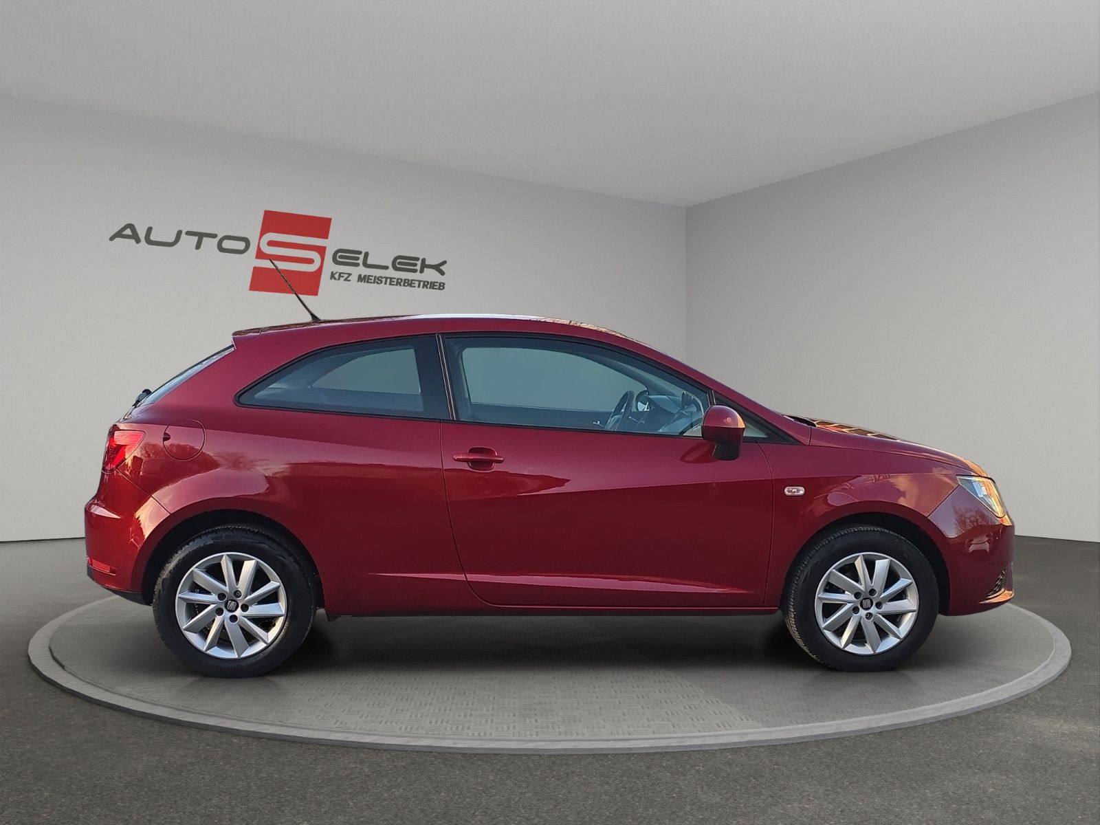 Fahrzeugabbildung SEAT Ibiza SC FR AUTOMATIK NAVI SHZ KLIMA